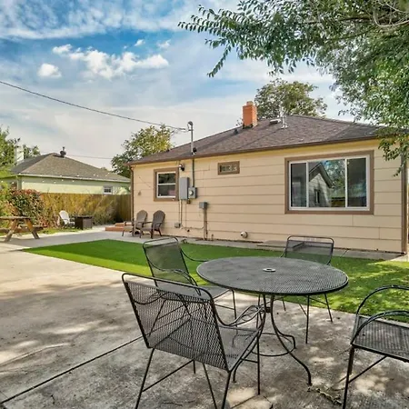 Villa Cozy Gem Near Bike Trails & Downtown Pets Ok